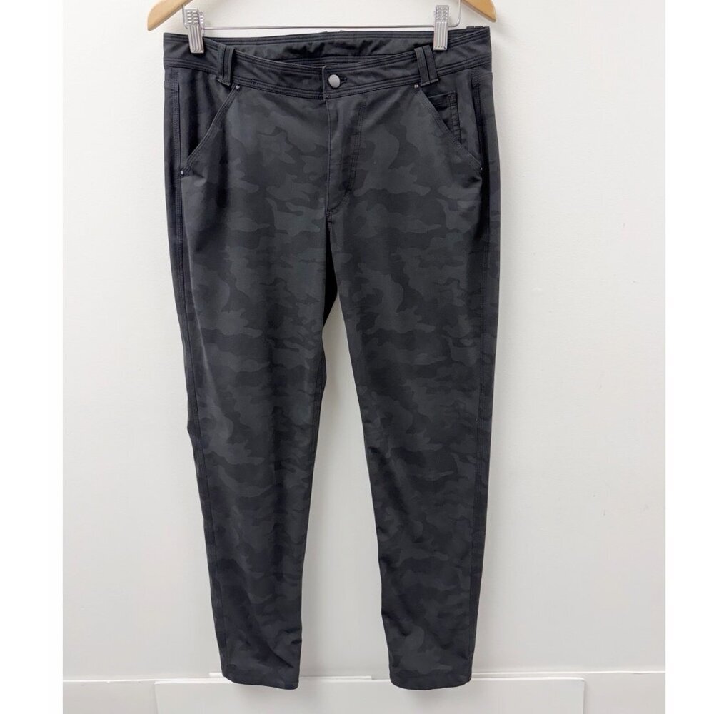 Lululemon Day Trip Boyfriend Pant Lotus Camo Black Grey Stretch Casual Sz 6